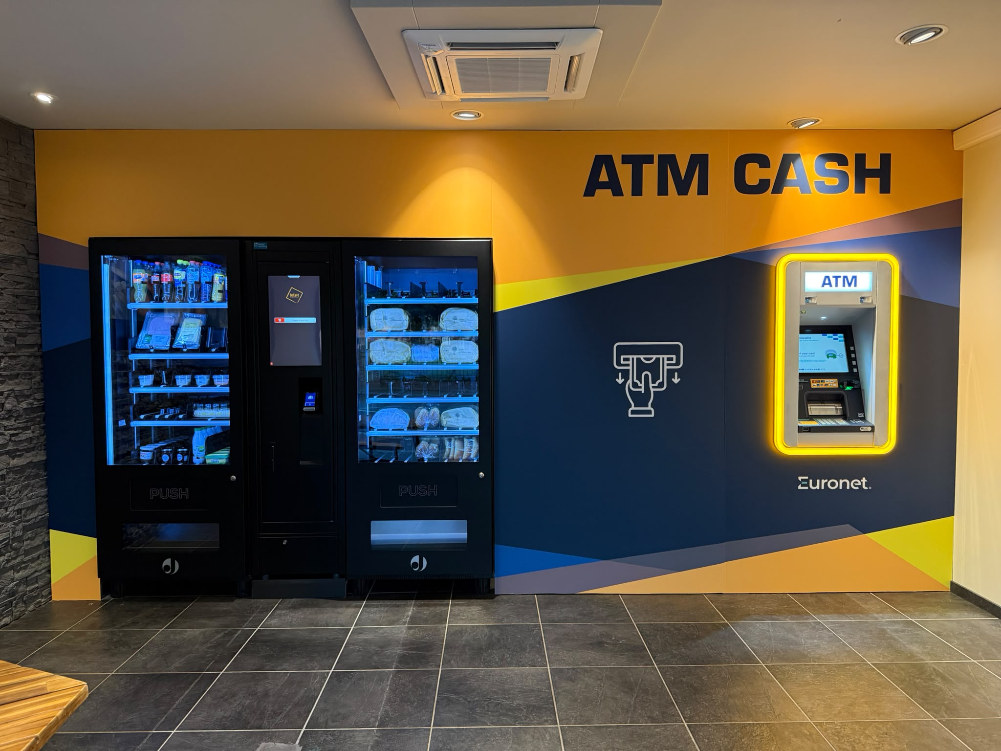 Brood en Bank automaat Bakkerij DeCare